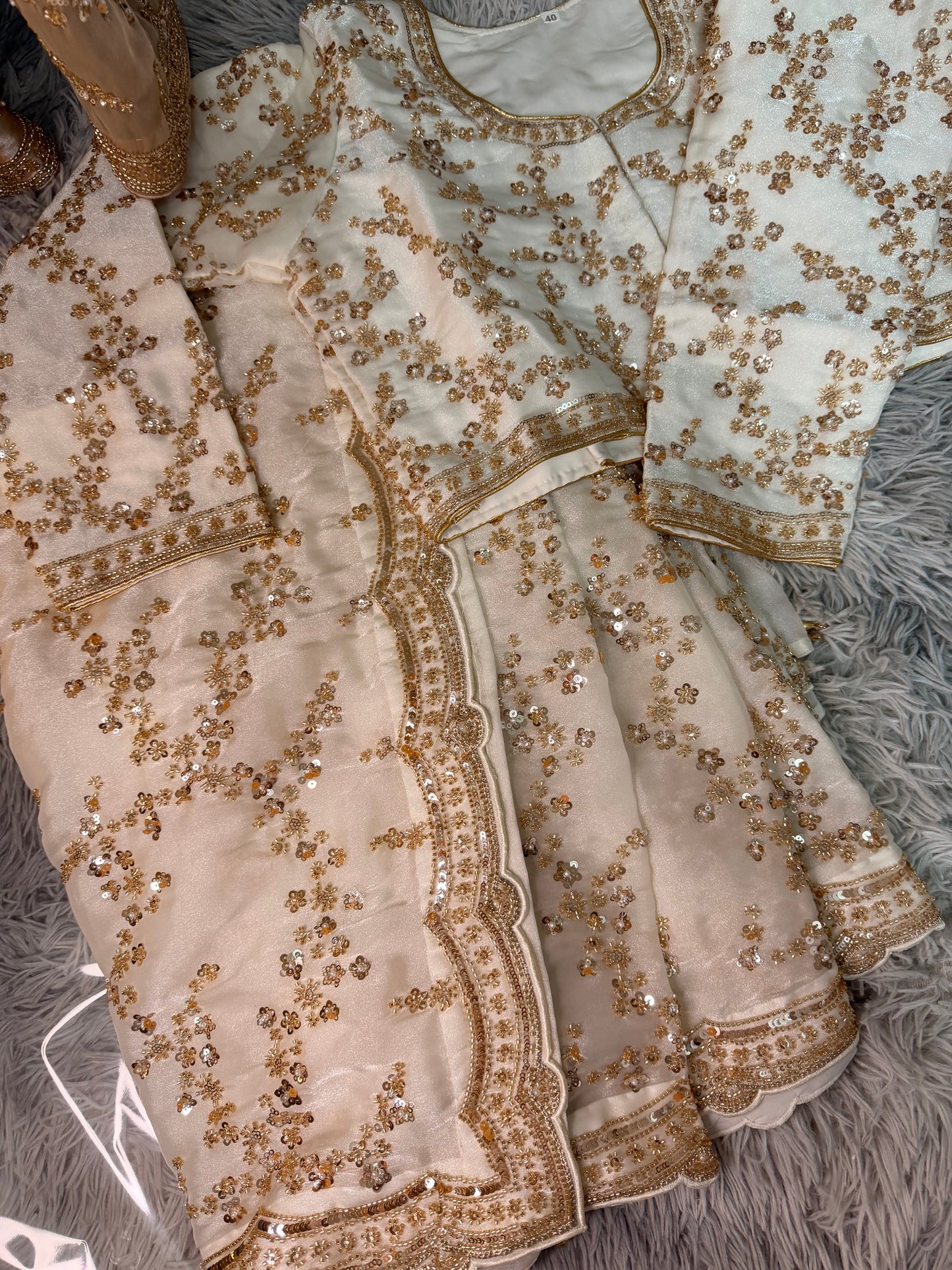 New viral organza saree with full heavy blouse