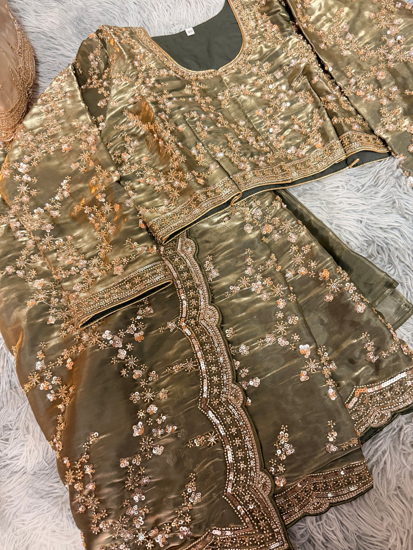 New viral organza saree with full heavy blouse